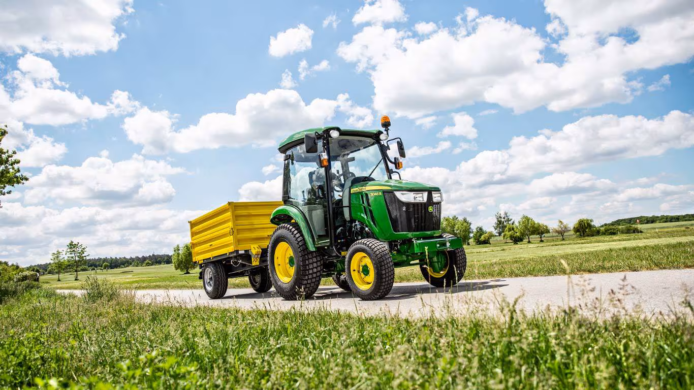 3046R Kompakttraktor mieten
